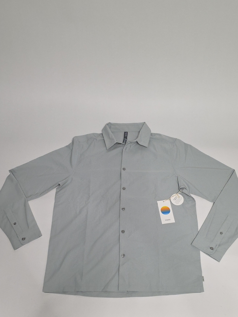 NWT Men's Large Vuori Manhattan Button Down L/S Dress Shirt. Light Grey